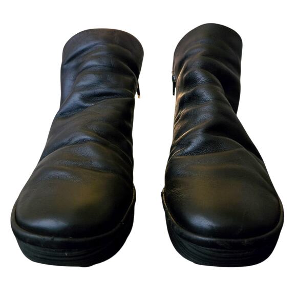 Fly London Yip Black Leather Wedge Heel Ankle Boots Size 41/10 Slouchy Edgy - Picture 4 of 9